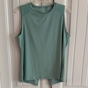 Sleeveless XL Workout Top